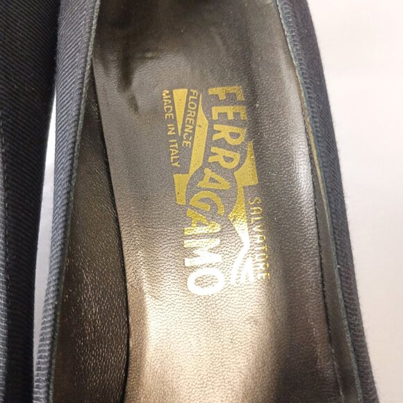 Vintage Ferragamo Black Grosgrain Ribbon Fabric Pumps Women 9.5 AA Bow Heels - Picture 10 of 11